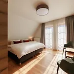 Amselgrundschloesschen 3*