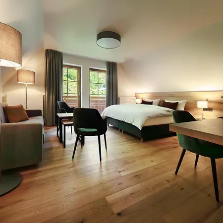 Hotel Amselgrundschloesschen 3*